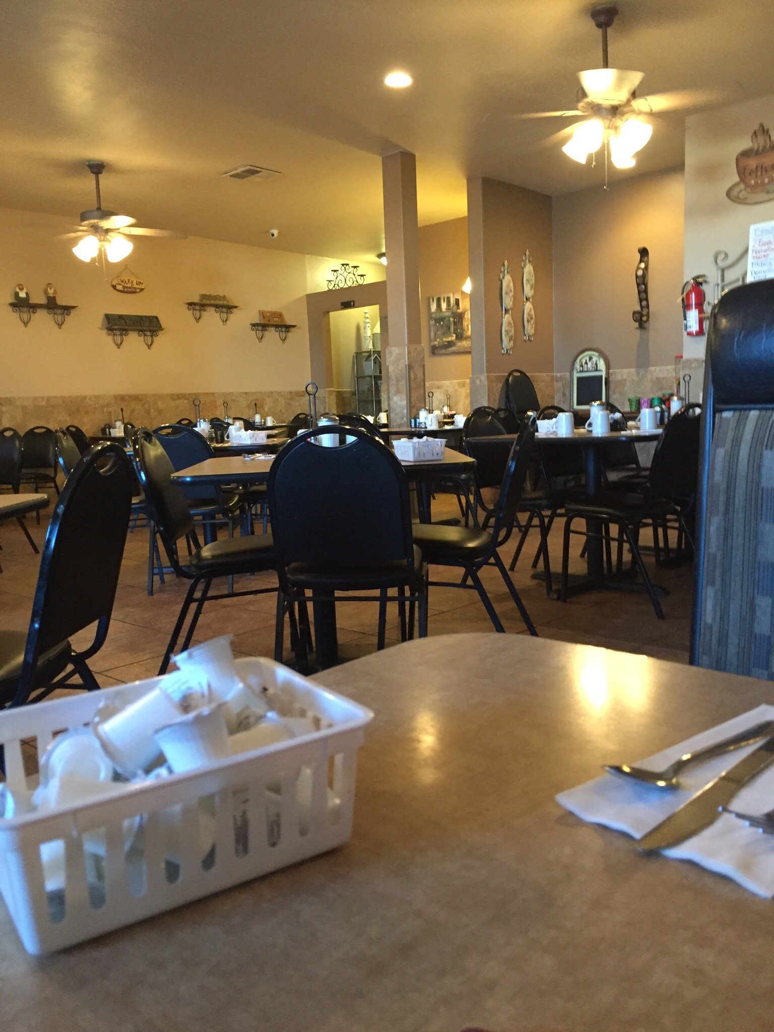 Brunch di Cafe Fontana: Menu Lezat, Porsi Pas, dan Harga Bersahabat